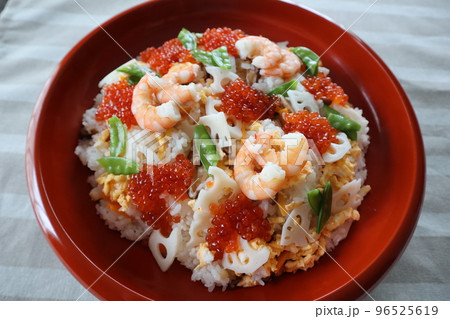 家庭料理のちらし寿司 家庭料理のちらし寿司 96525619