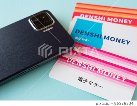 スマートフォンと電子マネー　カード　決済　支払い　キャッシュレス　購入履歴 96526534