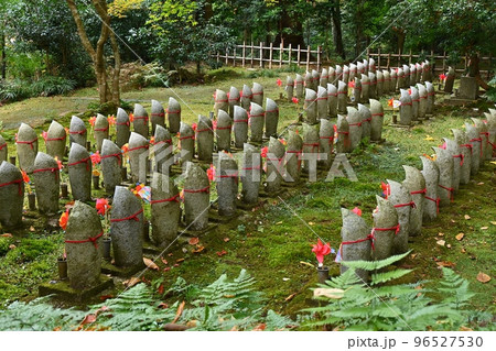 金剛輪寺の千体地蔵 96527530