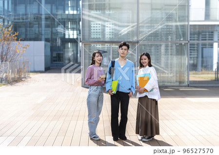 大学生、専門学校生イメージ 大学生、専門学校生イメージ 96527570