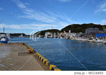 秋の呼子の風景　佐賀 96528893