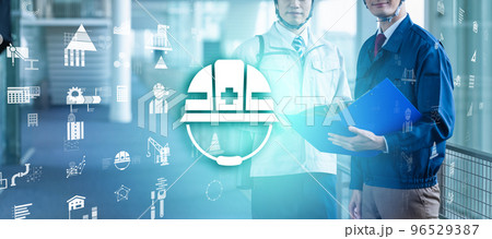 作業着を着た30代の男性 96529387