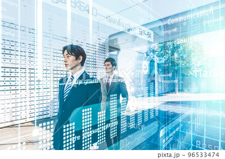 スーツを着た30-40代のかっこいいビジネスマン スーツを着た30-40代のかっこいいビジネスマン 96533474