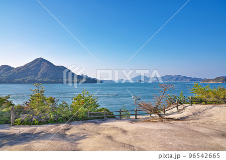 【大久野島の風景 (夕日の丘)】 広島県竹原市忠海町 【大久野島の風景 (夕日の丘)】 広島県竹原市忠海町 96542665