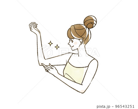 二の腕を触っている笑顔の女性 96543251