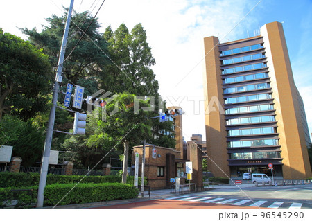 東京大学　竜岡門（本部棟） 96545290