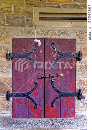 Detail of window - Cardiff Castle - Cardiff Glamorgan Wales 96546307