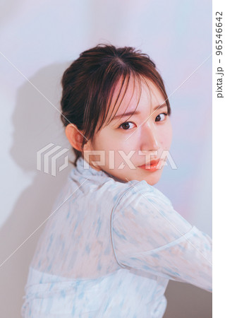 若い女性のナチュラルビューティー 若い女性のナチュラルビューティー 96546642