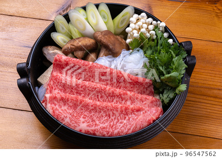 黒毛和牛ですき焼き 96547562