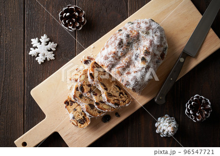 スライスしたシュトーレン 96547721