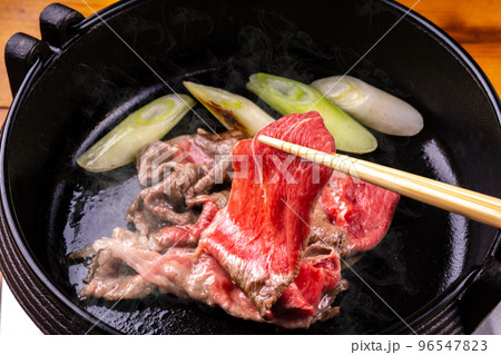 関西風すき焼き　（牛かた） 96547823
