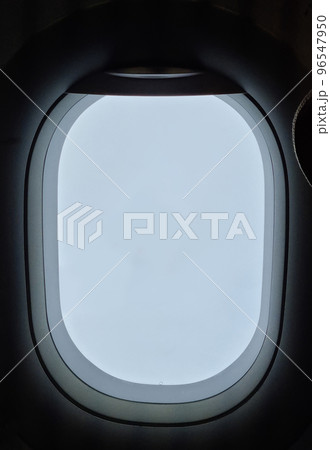 グレー 闇 窓 96547950