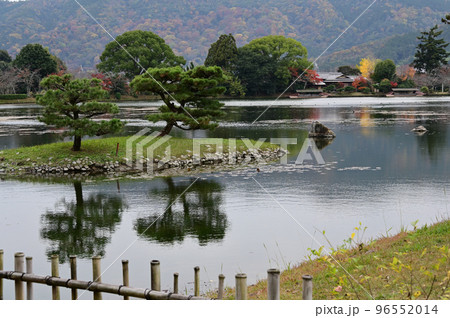 大覚寺大沢池の秋 大覚寺大沢池の秋 96552014