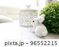 白いうさぎと丸いグリーン5 96552215