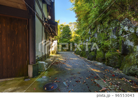 石切劔箭神社上之社　奥に進む道 96553043