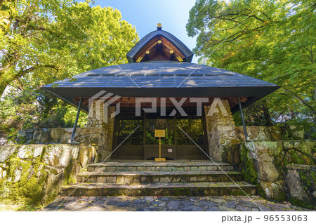 登美霊社（石切剣箭神社上ノ社　境内社） 96553063