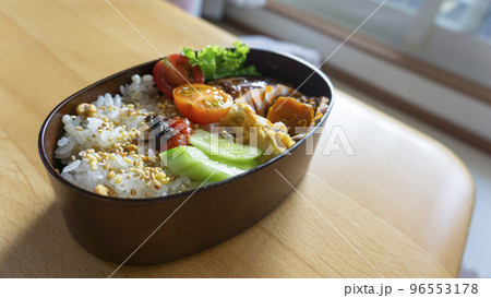 手作りのお弁当 96553178