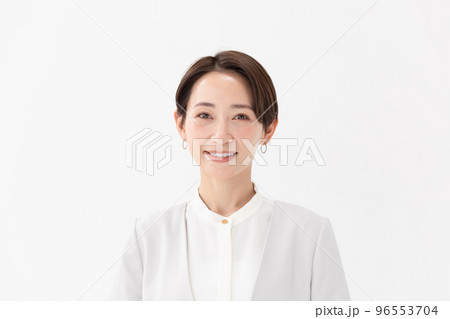 ビジネス 女性 白バック ビジネス 女性 白バック 96553704