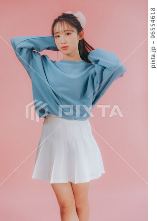 韓国風の若い女性の写真 韓国風の若い女性の写真 96554618