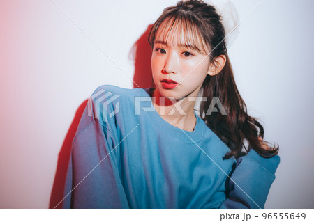 韓国風の若い女性の写真 韓国風の若い女性の写真 96555649