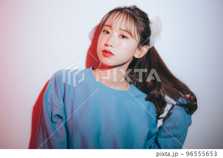 韓国風の若い女性の写真 96555653