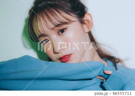 韓国風の若い女性の写真 96555711