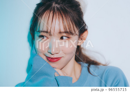 韓国風の若い女性の写真 96555715