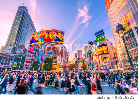 日本の東京都市景観 BQ.1.1…マスク盲信…換気欠如、再び感染爆発は必然…＝11月19日、渋谷 96556925