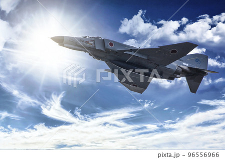 青空と戦闘機 96556966