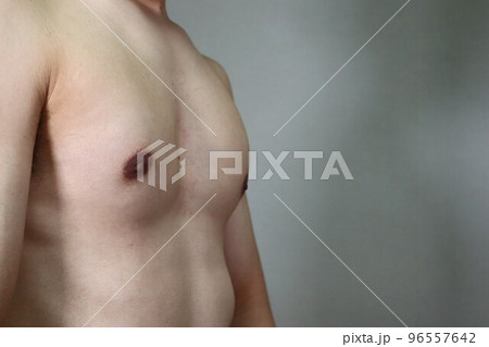 ダイエットに成功した日本人男性 96557642