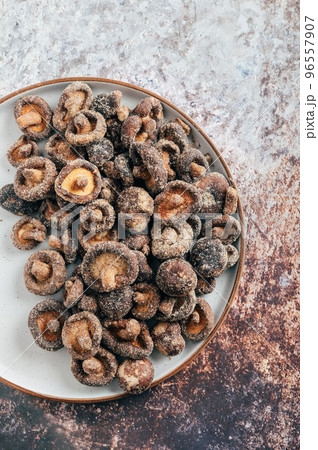 Shiitake Mushroom Crisps 96557907