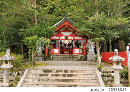 紅葉見頃な北畠神社と北畠氏館跡庭園 紅葉見頃な北畠神社と北畠氏館跡庭園 96558385