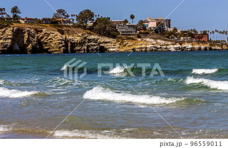 The view of coastal La Jolla. 96559011