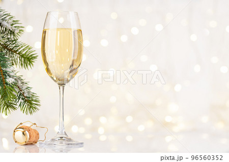 Champagne glass 96560352