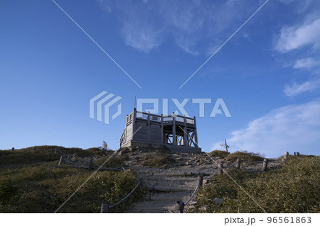大台ヶ原日出ヶ岳山頂の展望台 96561863