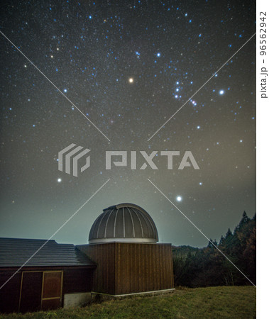 福島県鮫川村 鹿角平天文台の星景写真 福島県鮫川村 鹿角平天文台の星景写真 96562942