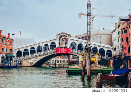 ベネチア リアルト橋 ※一部ソフトフォーカス ベネチア リアルト橋 ※一部ソフトフォーカス 96564531