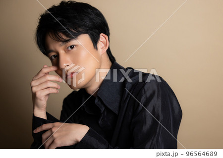 メンズビューティイメージ　　　　 96564689