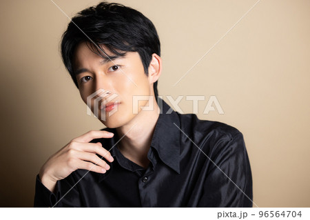 メンズビューティイメージ　　　　 96564704