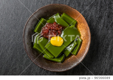 かんてんスイーツ　Cold sweet treats made with  agar 96566089