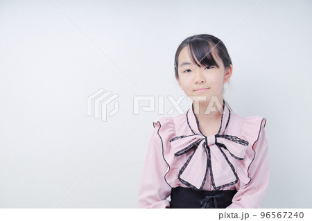 カメラ目線で微笑む量産型女子 カメラ目線で微笑む量産型女子 96567240