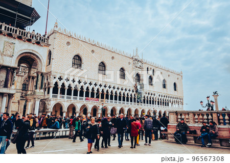 ベネチア ドゥカーレ宮殿 ※一部ソフトフォーカス ベネチア ドゥカーレ宮殿 ※一部ソフトフォーカス 96567308