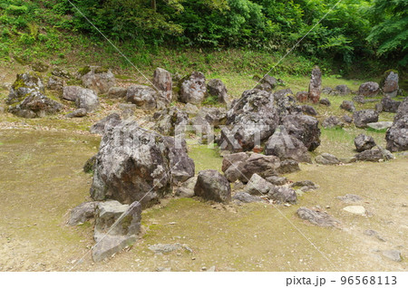 一乗谷朝倉氏遺跡　湯殿跡庭園 96568113