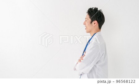 医者　横顔 96568122