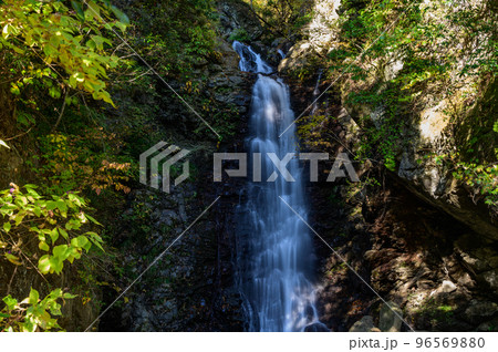 富士川町　不動滝 96569880