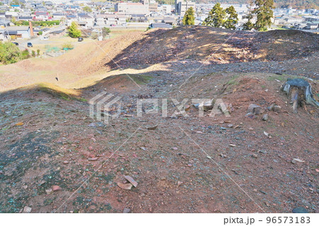 日本六古窯の一つ備前焼の里　伊部の史跡　備前陶器窯跡　伊部南大窯跡12　岡山県備前市 96573183
