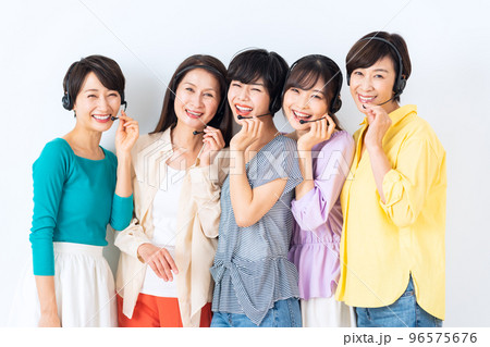 女性　オペレーター　テレフォンアポインター　コールセンター　ビジネス 96575676