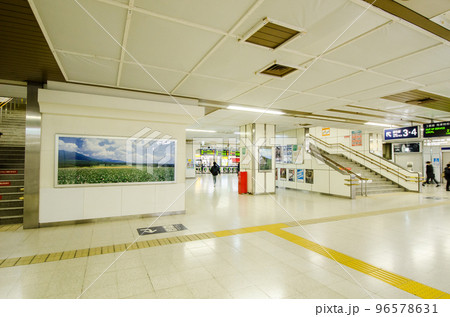 夜の札幌駅構内 夜の札幌駅構内 96578631
