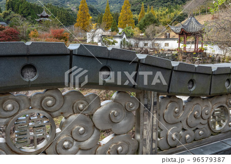 昇龍橋から見る冠岳花川砂防公園 秋 昇龍橋から見る冠岳花川砂防公園 秋 96579387
