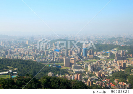台北のマオコン猫空ゴンドラからの景色 View of Gondola Taipei Maokong 台北のマオコン猫空ゴンドラからの景色 View of Gondola Taipei Maokong 96582322
